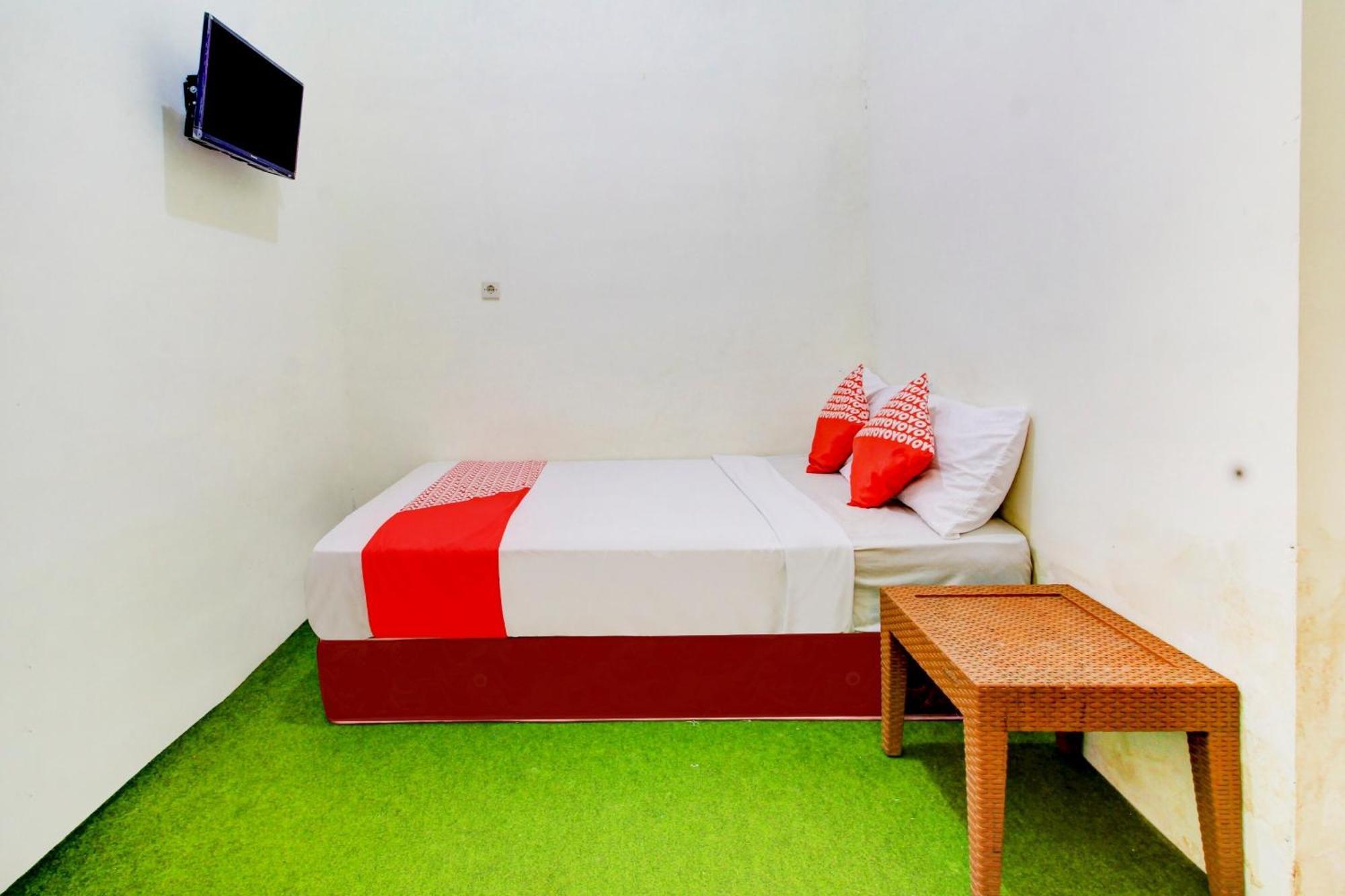 קדירי Oyo 90725 Zeevanna Guest House Syariah מראה חיצוני תמונה
