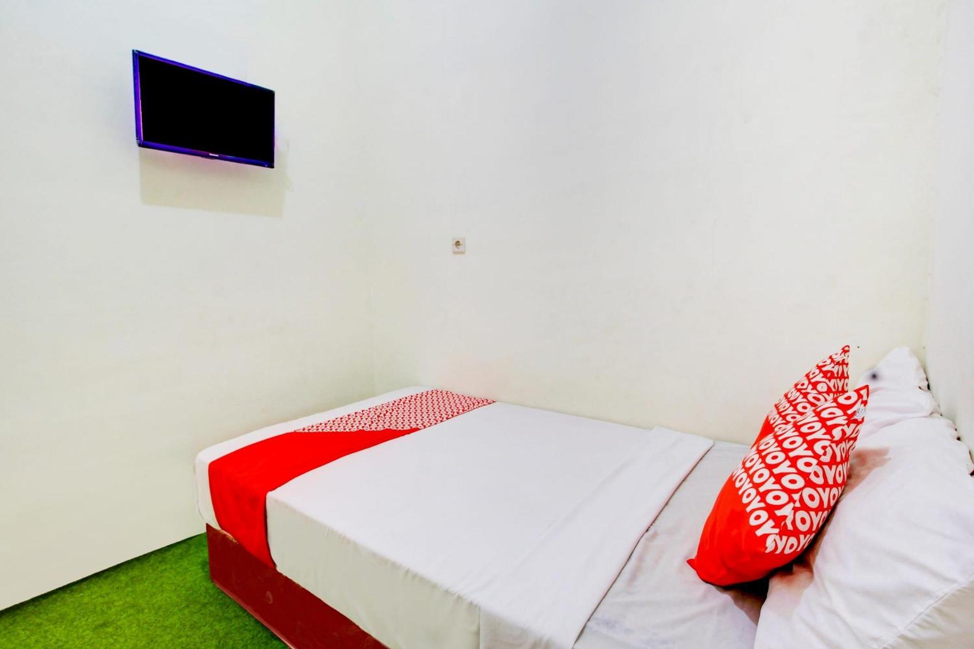 קדירי Oyo 90725 Zeevanna Guest House Syariah מראה חיצוני תמונה