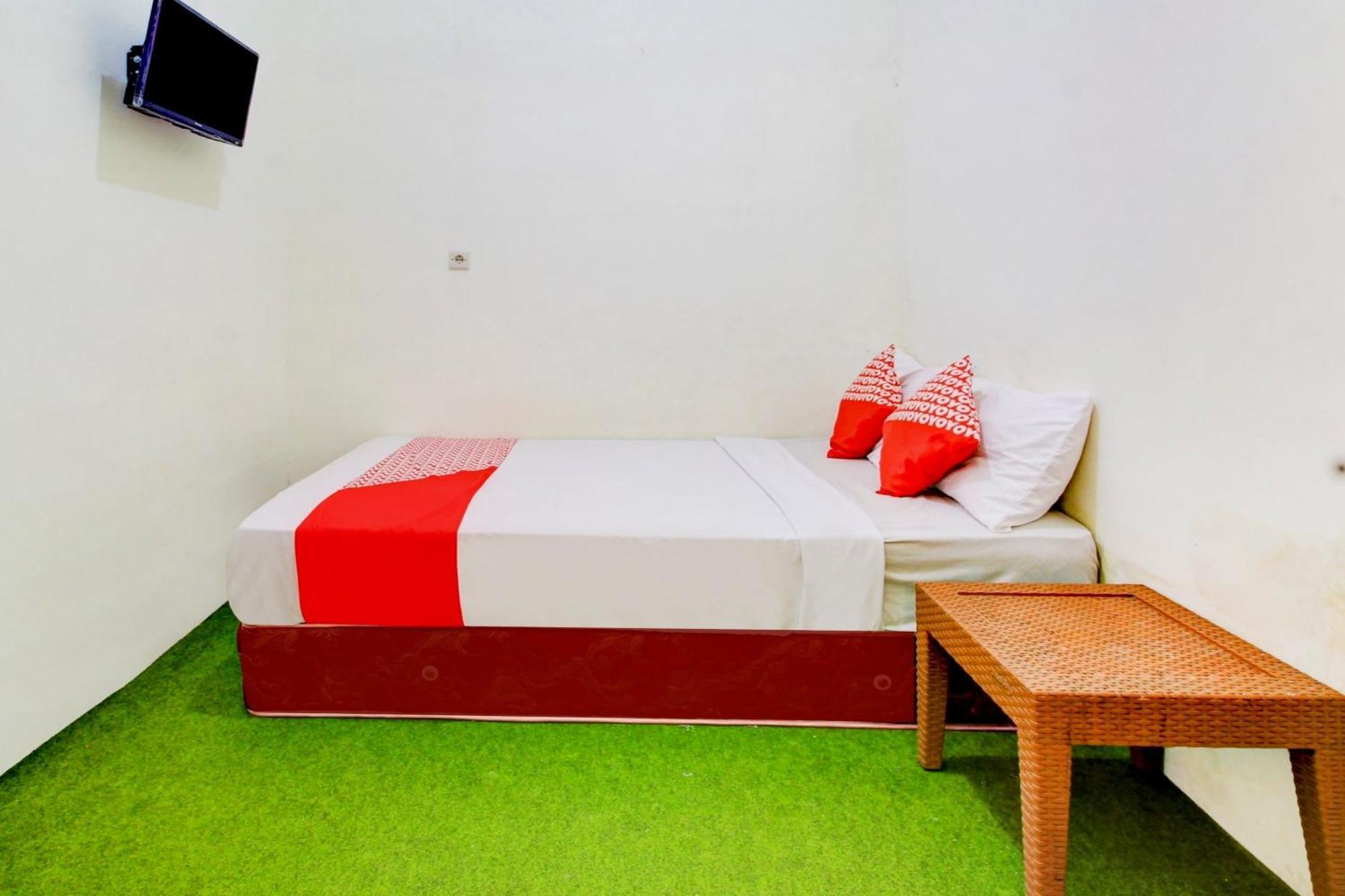 קדירי Oyo 90725 Zeevanna Guest House Syariah מראה חיצוני תמונה