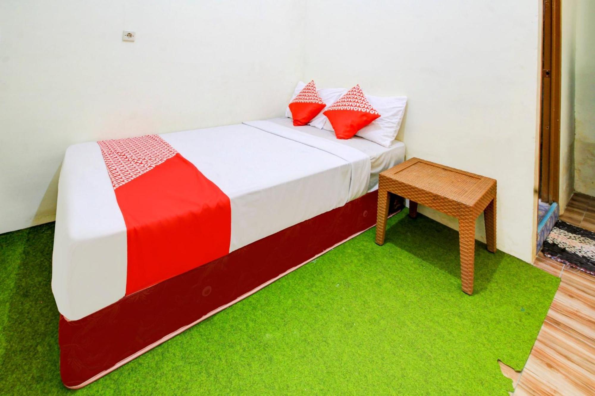 קדירי Oyo 90725 Zeevanna Guest House Syariah מראה חיצוני תמונה